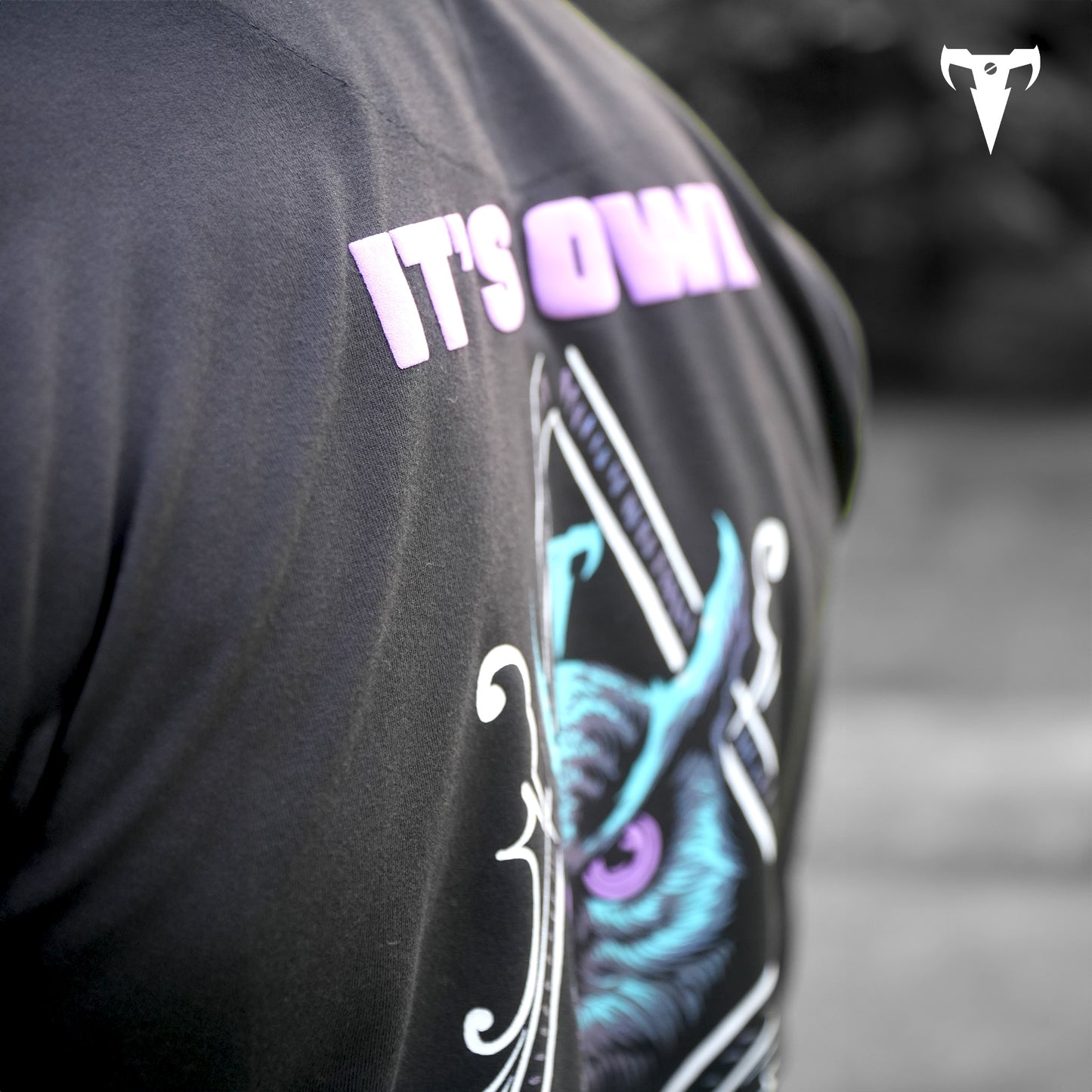 BLACK LONG SLEEVES TSHIRT