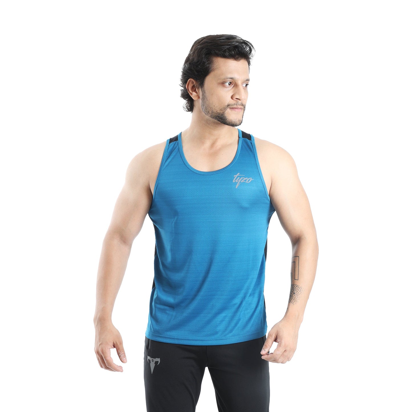 Buy sleeveless t-shirt at TYZO